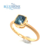 14K Yellow Gold Ring with a 0.89 Carat Teal Blue Green Sapphire - Size 6.25